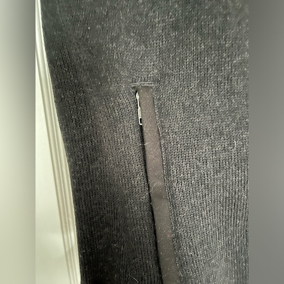 Patagonia Women’s XS Better Sweater Vest in Black - Picture 12 of 12